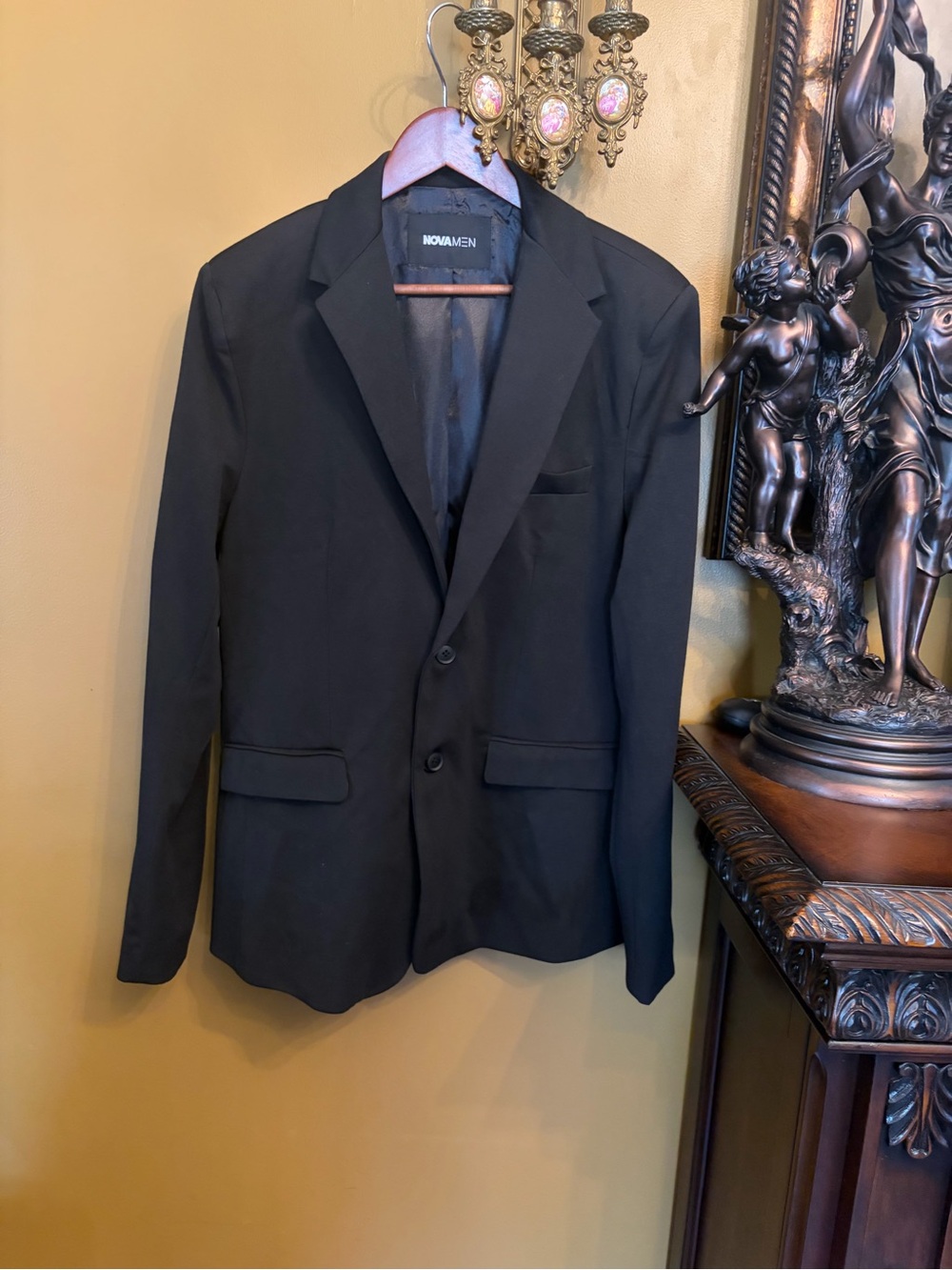 NWOT Fashion Nova Black Two-Button Notch Lapel Blazer